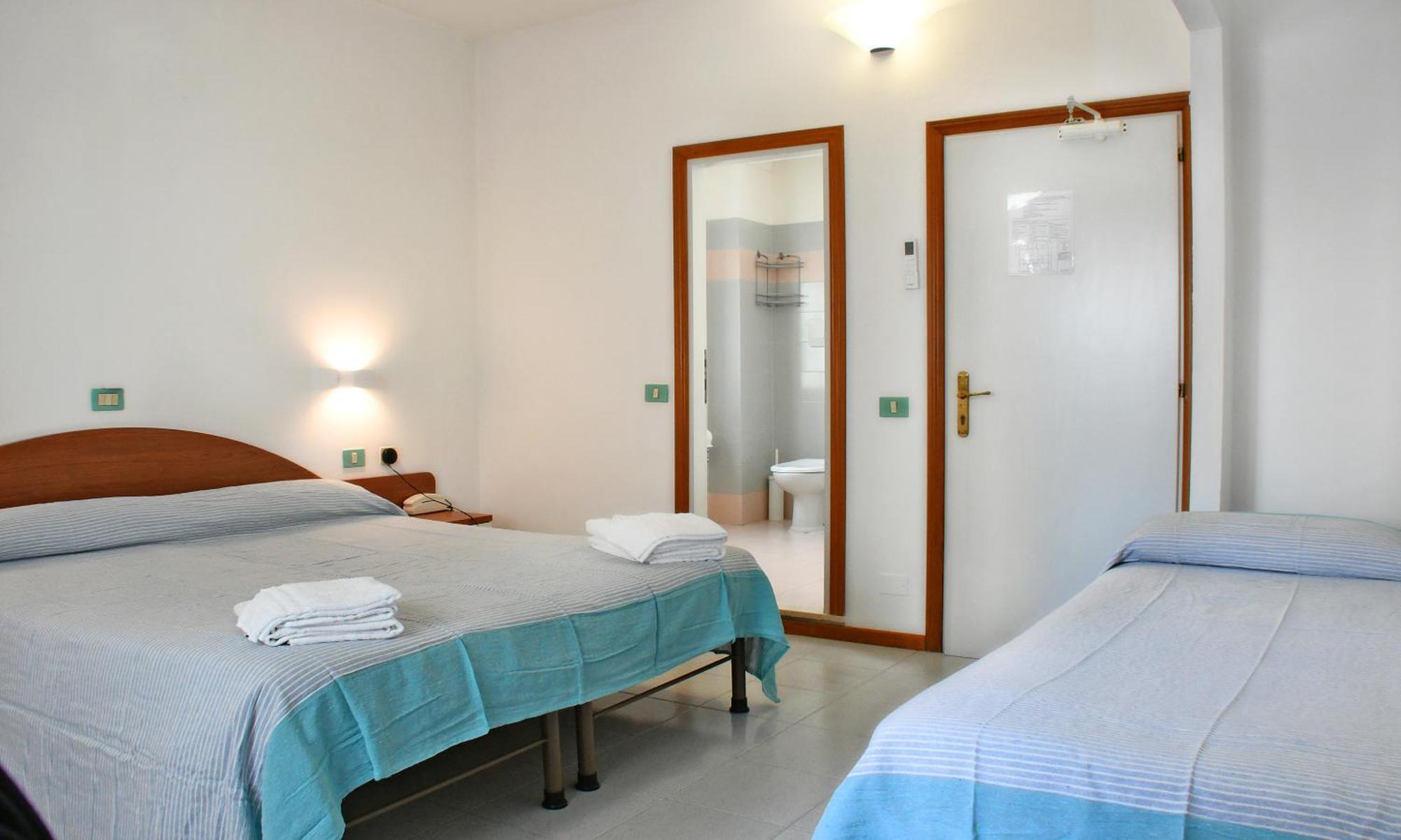 Hotel Exclusive In Pieno Centro - Nuova Gestione 2025 Риччоне Экстерьер фото