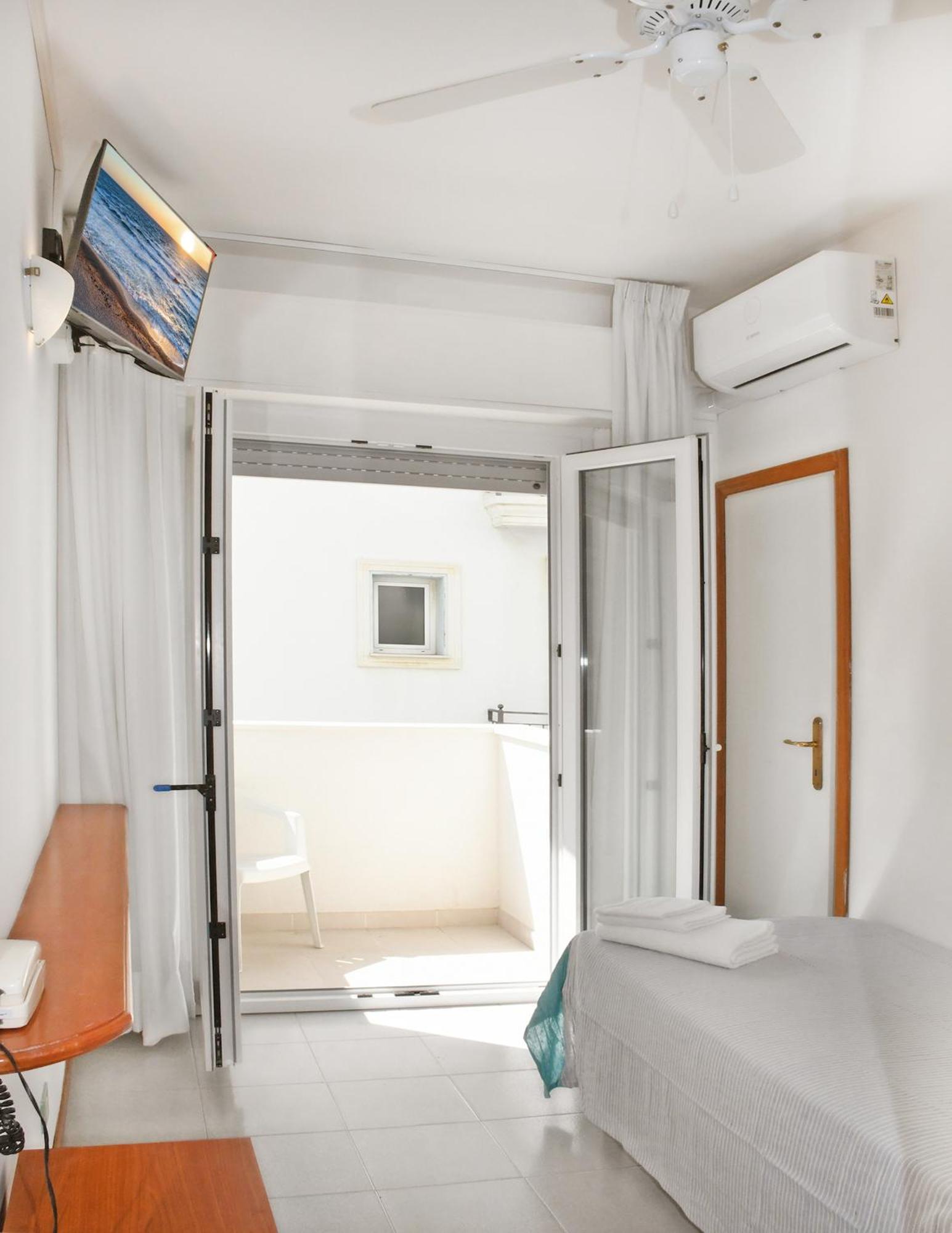 Hotel Exclusive In Pieno Centro - Nuova Gestione 2025 Риччоне Экстерьер фото