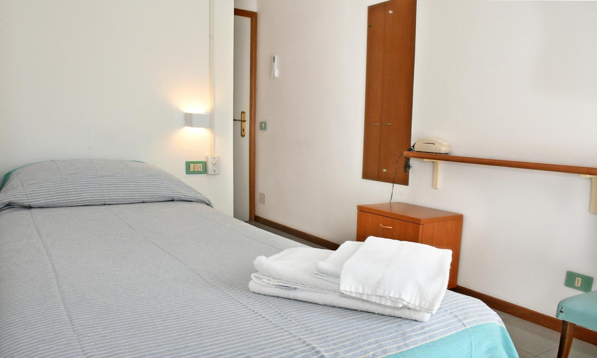 Hotel Exclusive In Pieno Centro - Nuova Gestione 2025 Риччоне Экстерьер фото