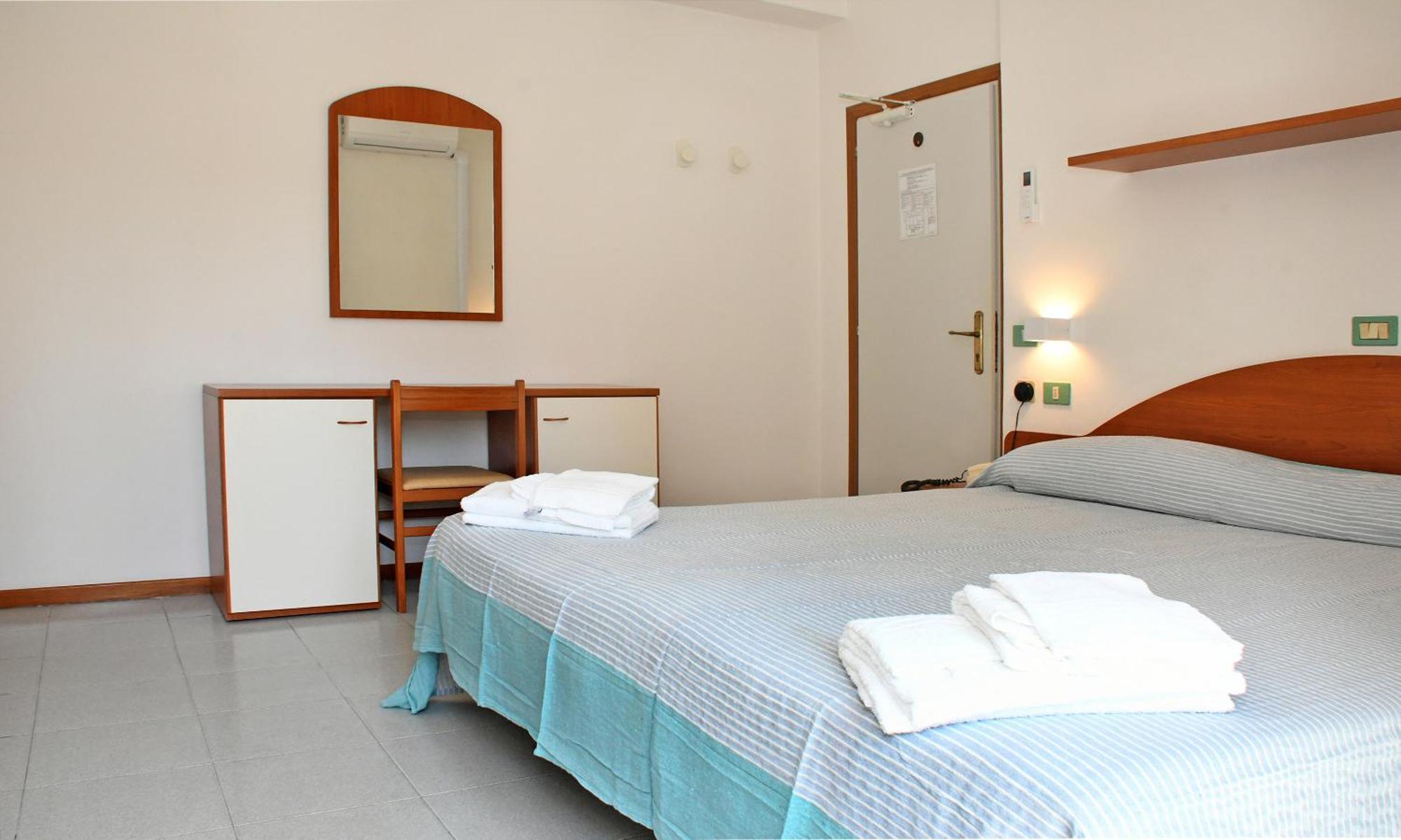 Hotel Exclusive In Pieno Centro - Nuova Gestione 2025 Риччоне Экстерьер фото