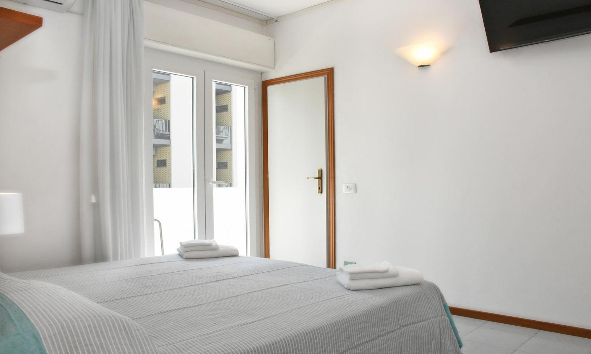 Hotel Exclusive In Pieno Centro - Nuova Gestione 2025 Риччоне Экстерьер фото